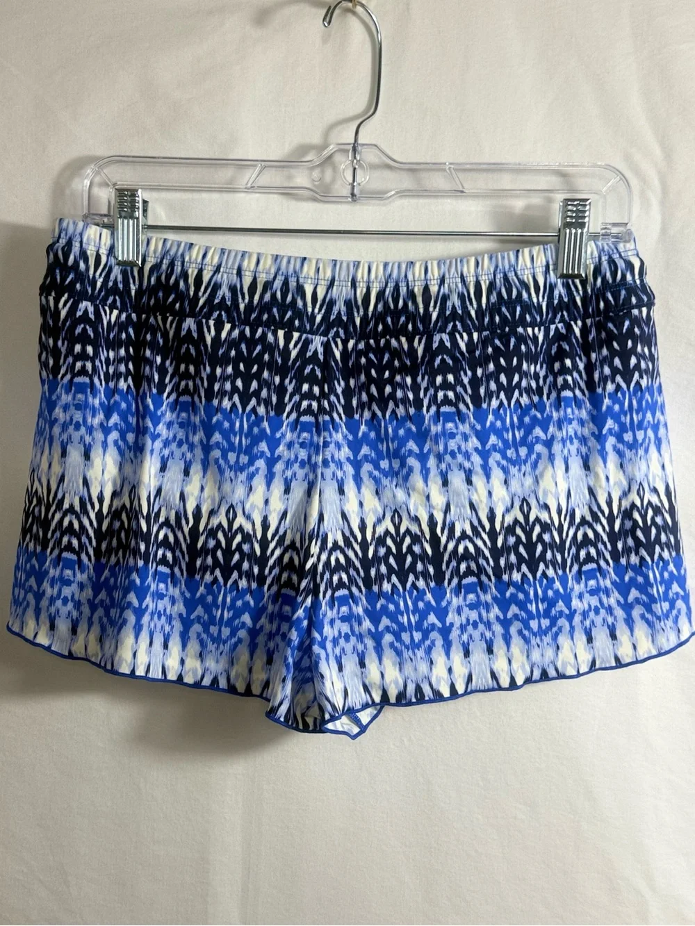 Athleta Kamala Petal Running and Swim Athletic Shorts in Caspian Blue Print - Picture 4 of 4